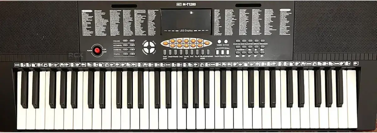 3. Teclado Musical Profissional 61 Teclas - MXT